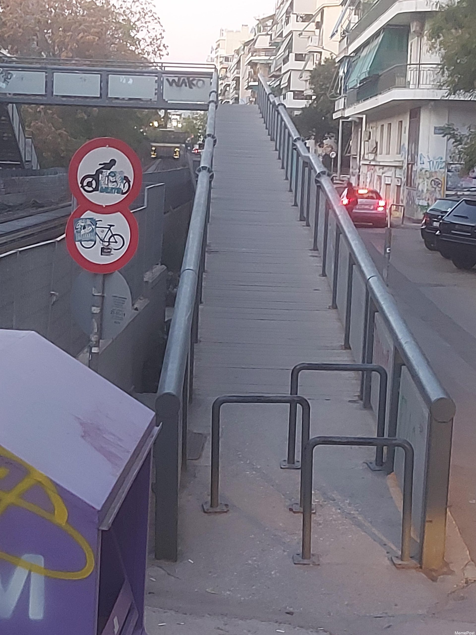 Original Title: Trying to prevent cyclists from using the ramp, by blocking the passage to everyone 